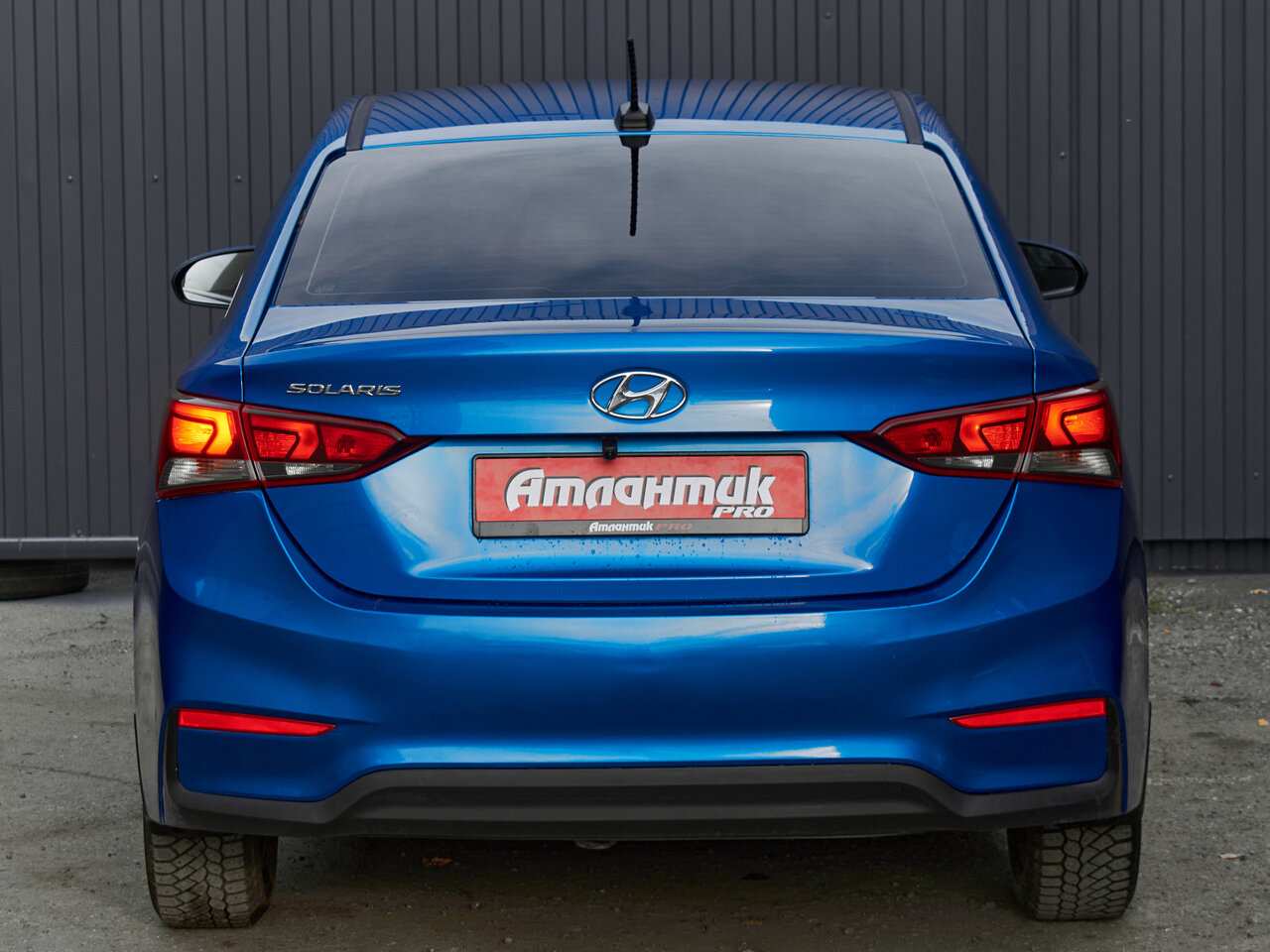 Купить Hyundai Solaris 1.4 MT (100 л.с.), 2017 в Екатеренбурге