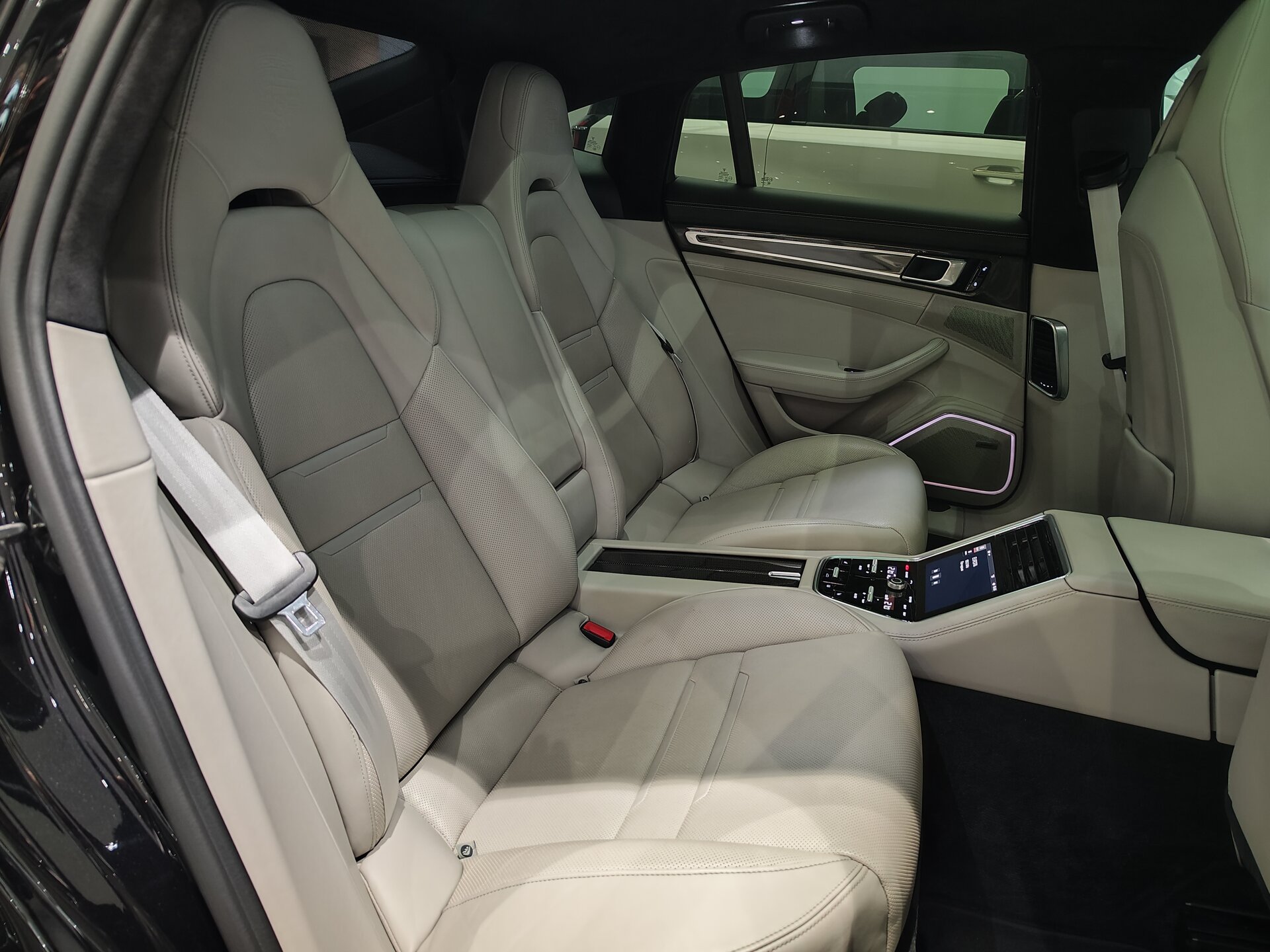 Автомобиль Porsche Panamera 4S 2.9 AMT (440 л.с.) 4WD - 12
