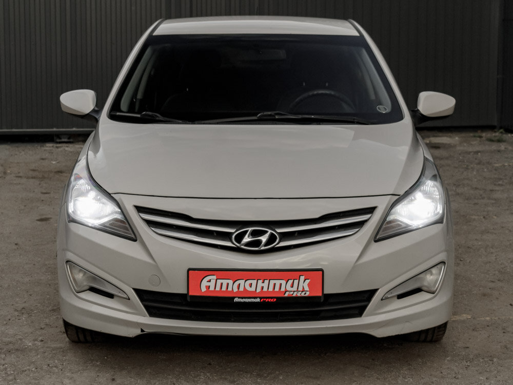 Купить Hyundai Solaris 1.6 AT (123 л.с.), 2015 в Екатеренбурге
