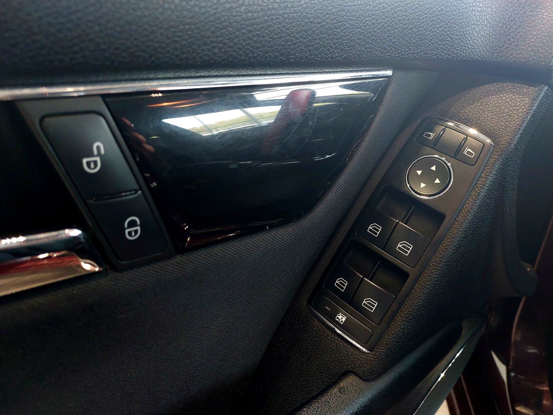 БУ автомобиль Mercedes-Benz C-Класс 2008  1.8 л ( 156 л. с.) Бежевый с пробегом 205270 км