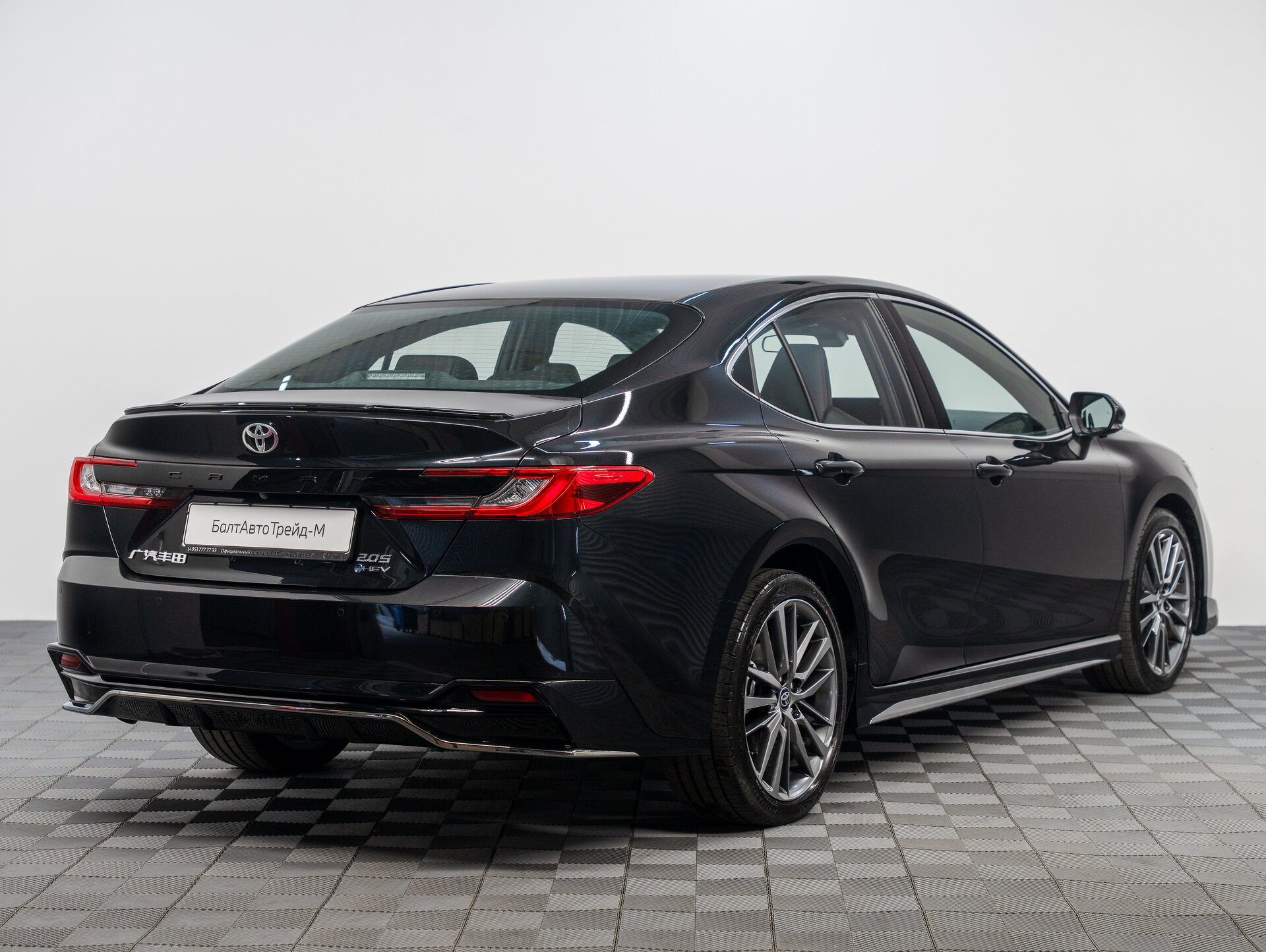 Автомобиль Toyota Camry 2.0hyb CVT (231 л.с.) - 5