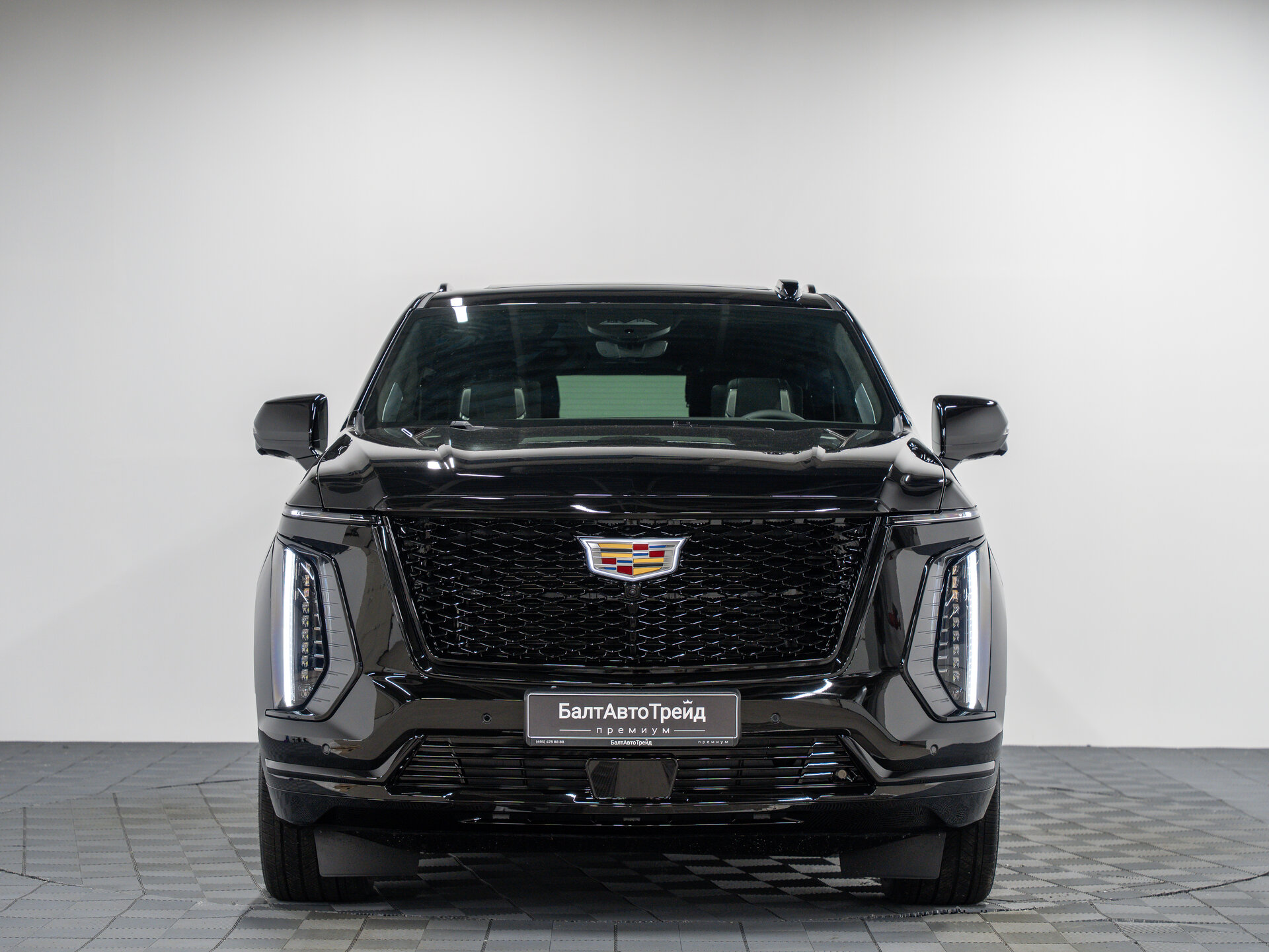 Автомобиль Cadillac Escalade 6.2 AT (420 л.с.) 4WD - 4