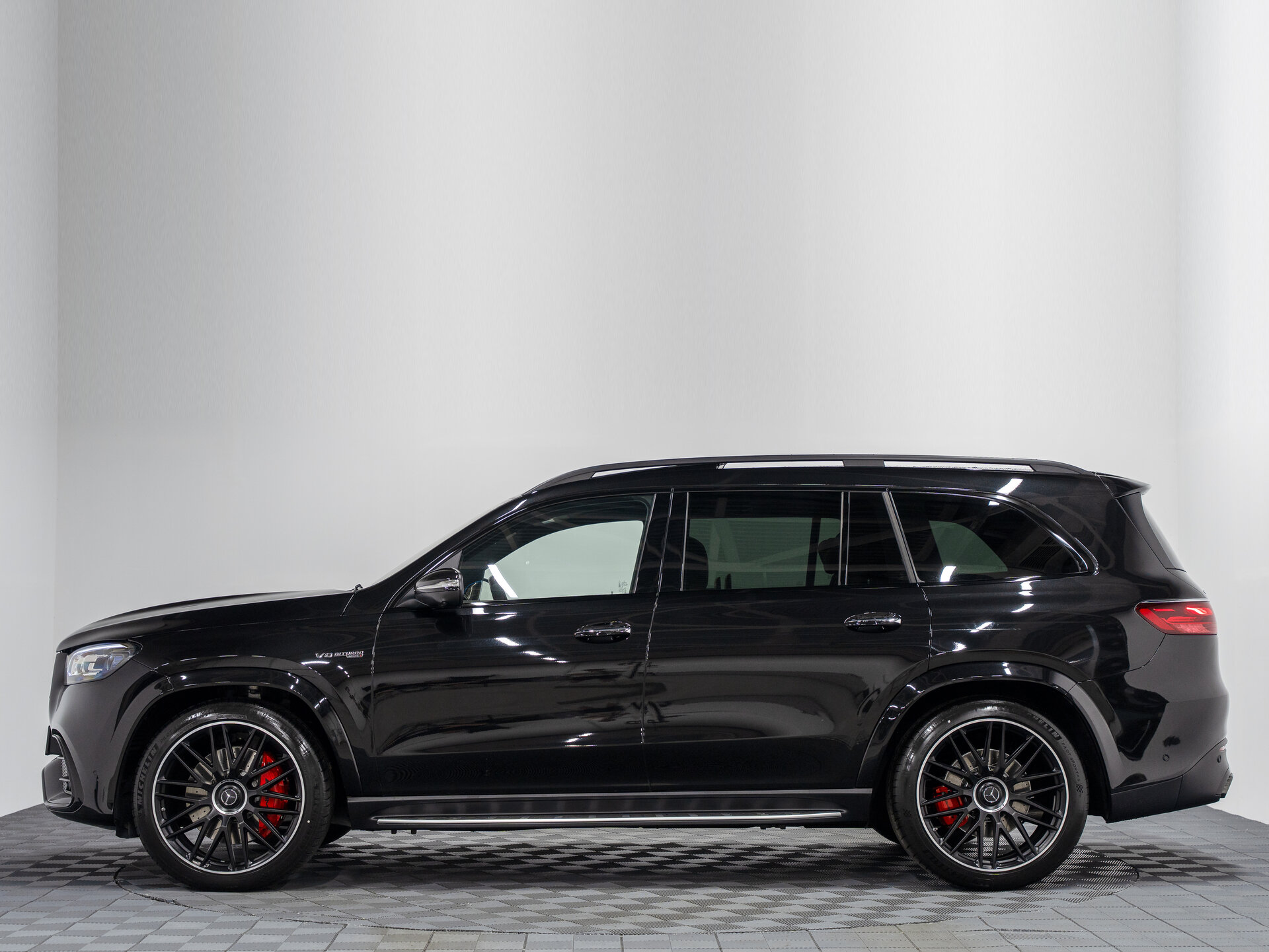 Автомобиль Mercedes-Benz GLS AMG 63 AMG 4.0 AT (612 л.с.) 4WD - 12