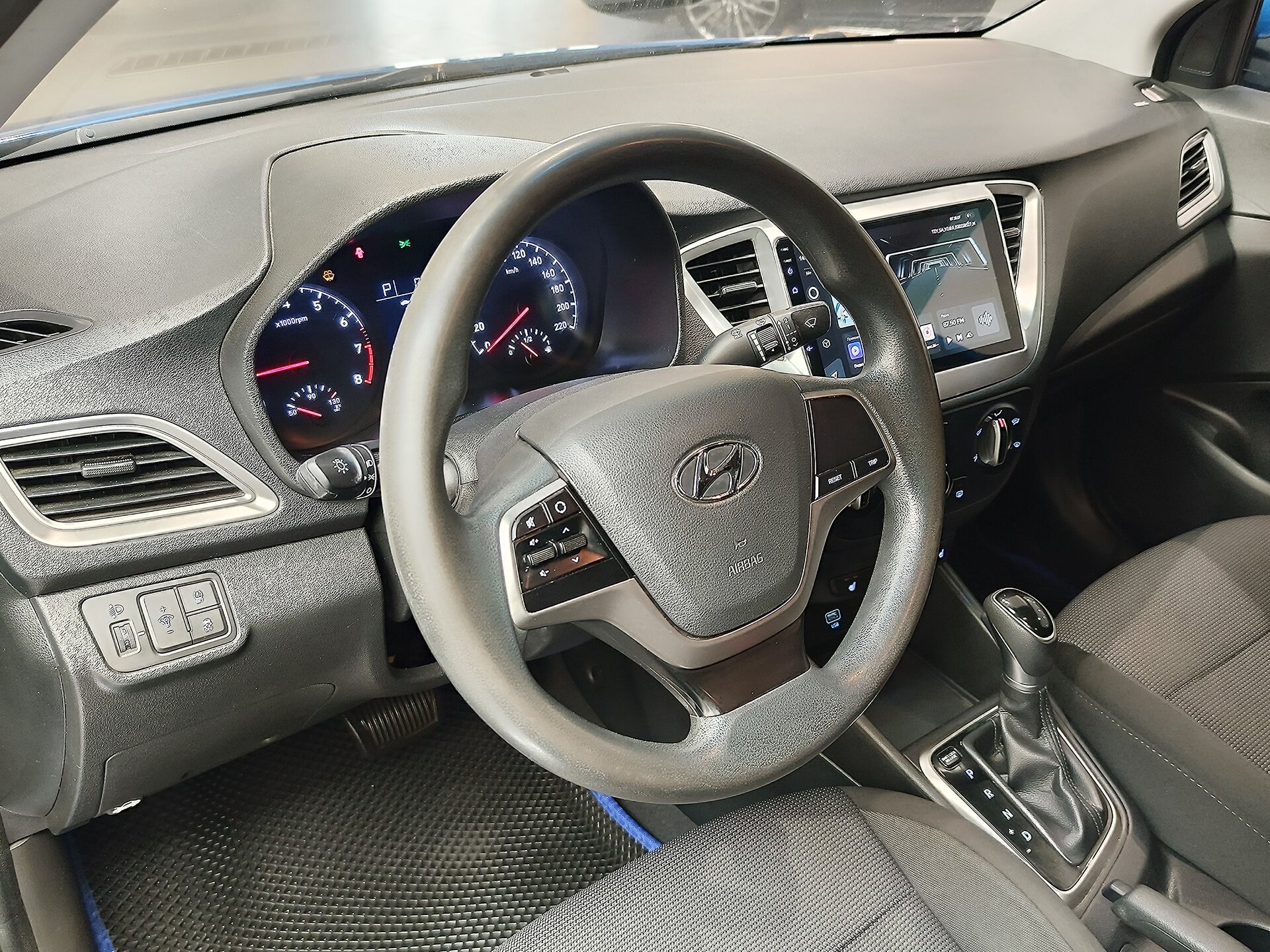 Автомобиль Hyundai Solaris 1.6 AT (123 л.с.) - 7