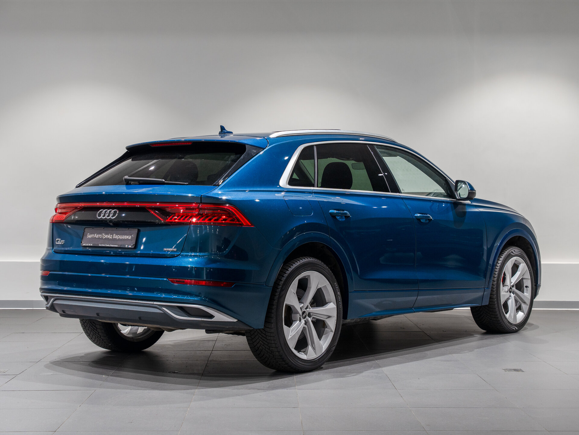 Автомобиль Audi Q8 55 TFSI 3.0 AT (340 л.с.) 4WD - 5