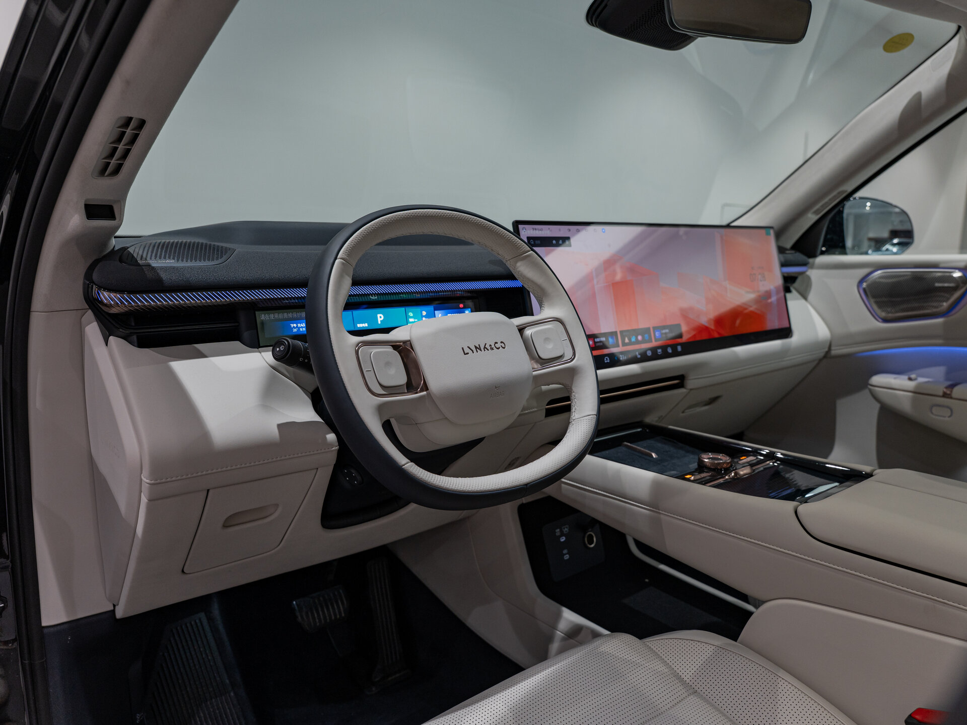 Автомобиль Lynk & Co 900 2.0hyb AT (734 л.с.) 4WD - 8