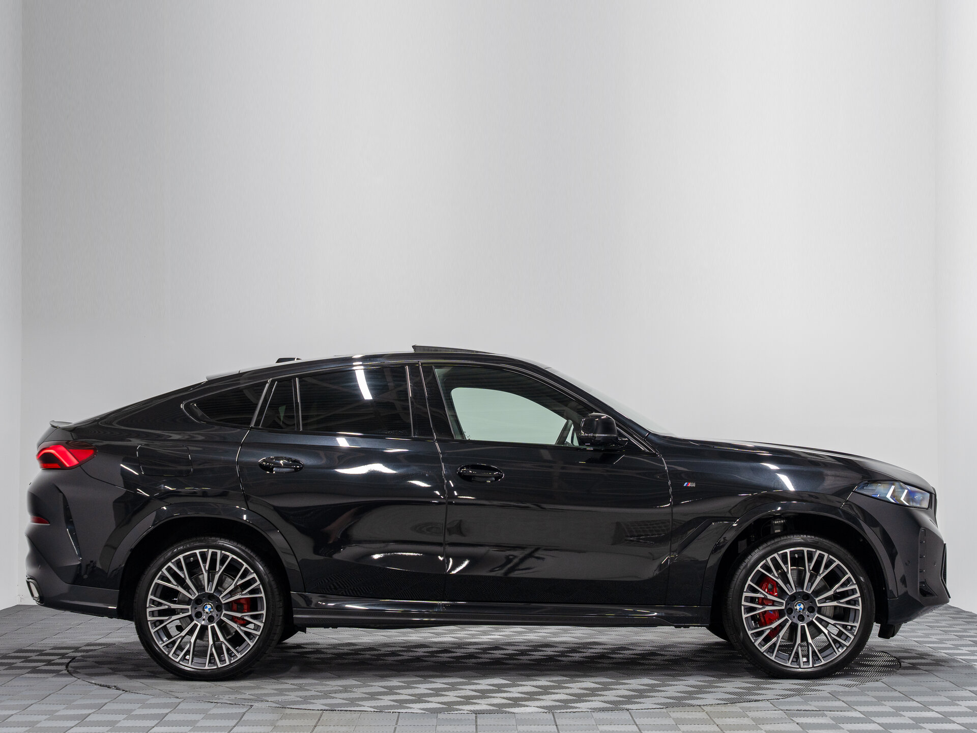 Автомобиль BMW X6 40d 3.0d AT (352 л.с.) 4WD - 6