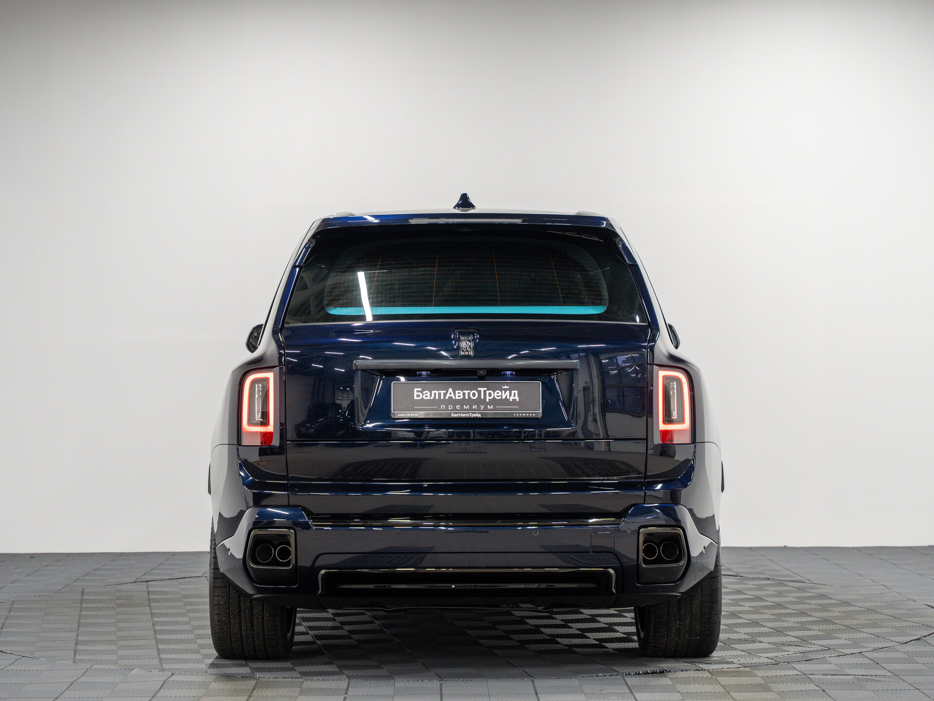 Автомобиль Rolls-Royce Cullinan Black Badge 6.8 AT (600 л.с.) 4WD - 9