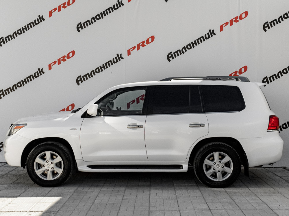 Купить Lexus LX 570 5.7 AT (367 л.с.) 4WD, 2011 в Екатеренбурге