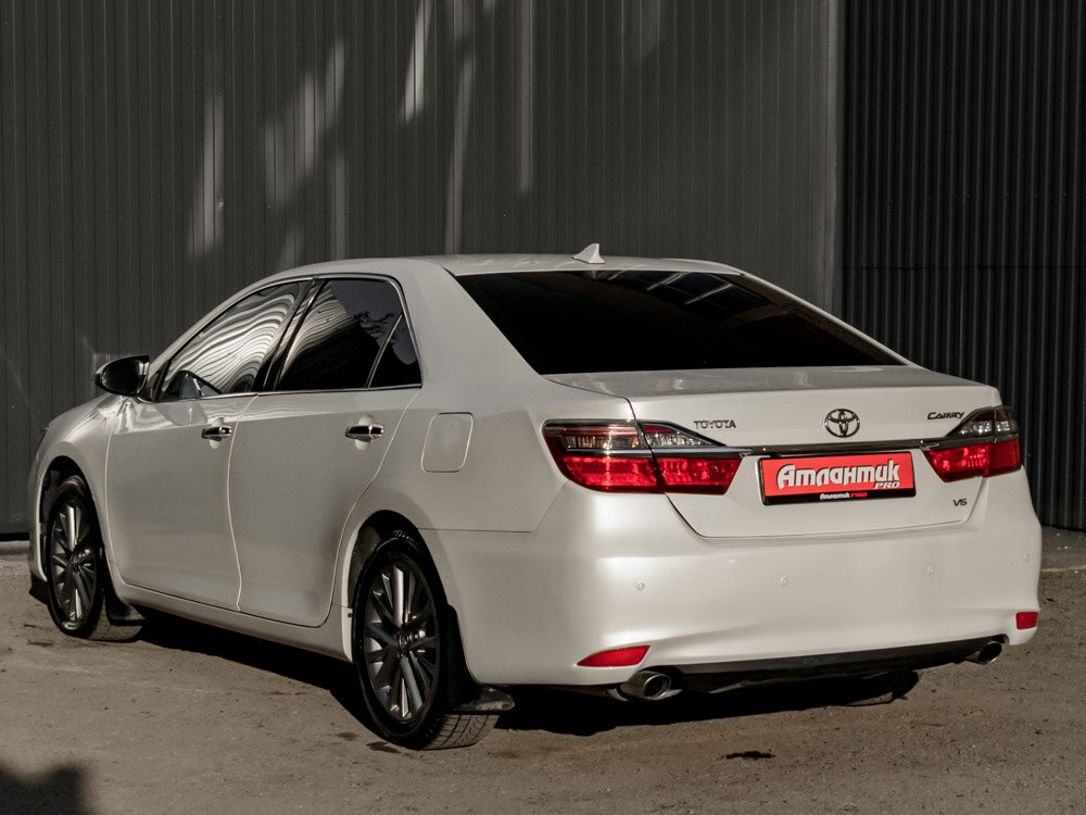 Купить Toyota Camry 3.5 AT (249 л.с.), 2017 в Екатеренбурге