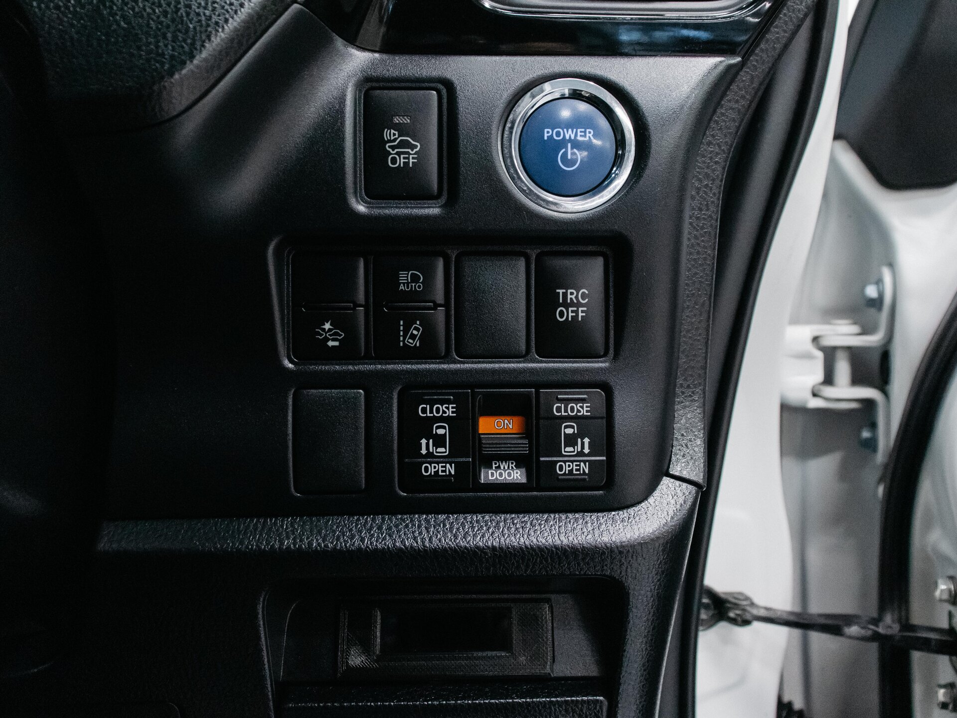 Toyota Esquire 2016 16