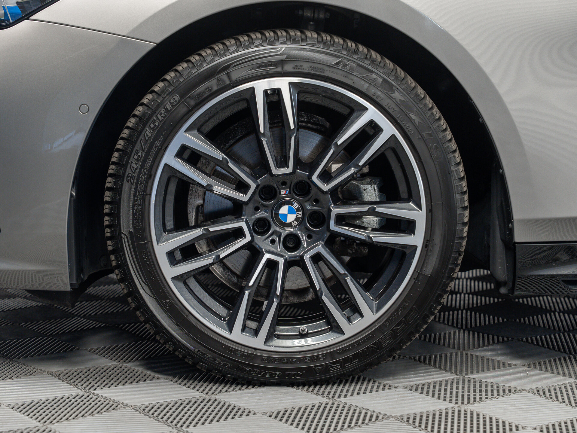 Автомобиль BMW 5 серии 520d xDrive 2.0d AT (197 л.с.) 4WD - 11