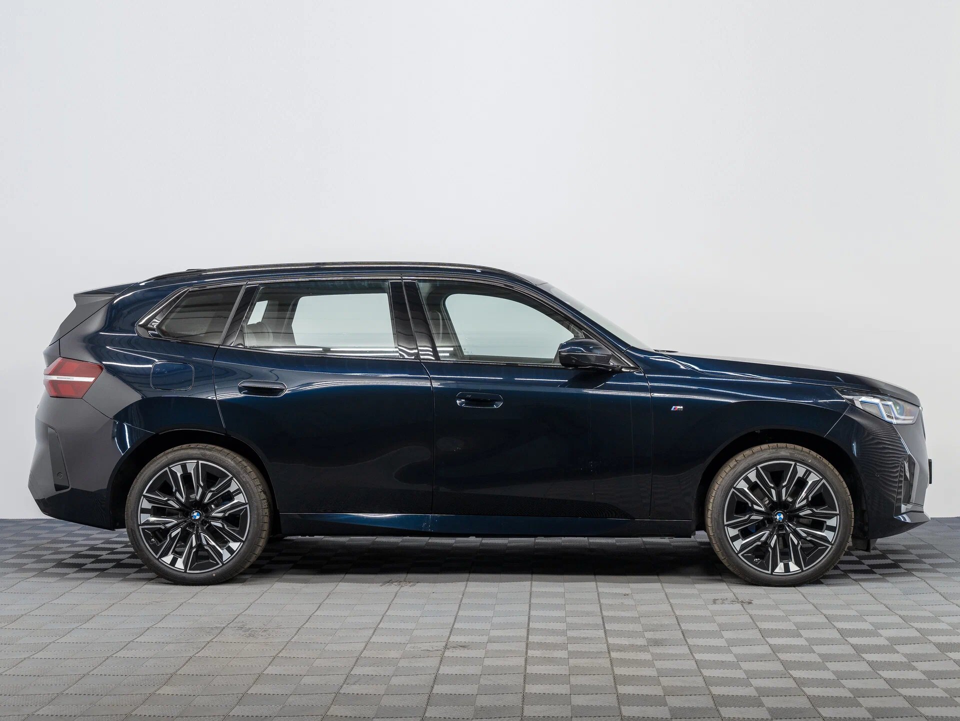 Автомобиль BMW X3 30L xDrive 2.0 AT (258 л.с.) 4WD - 4