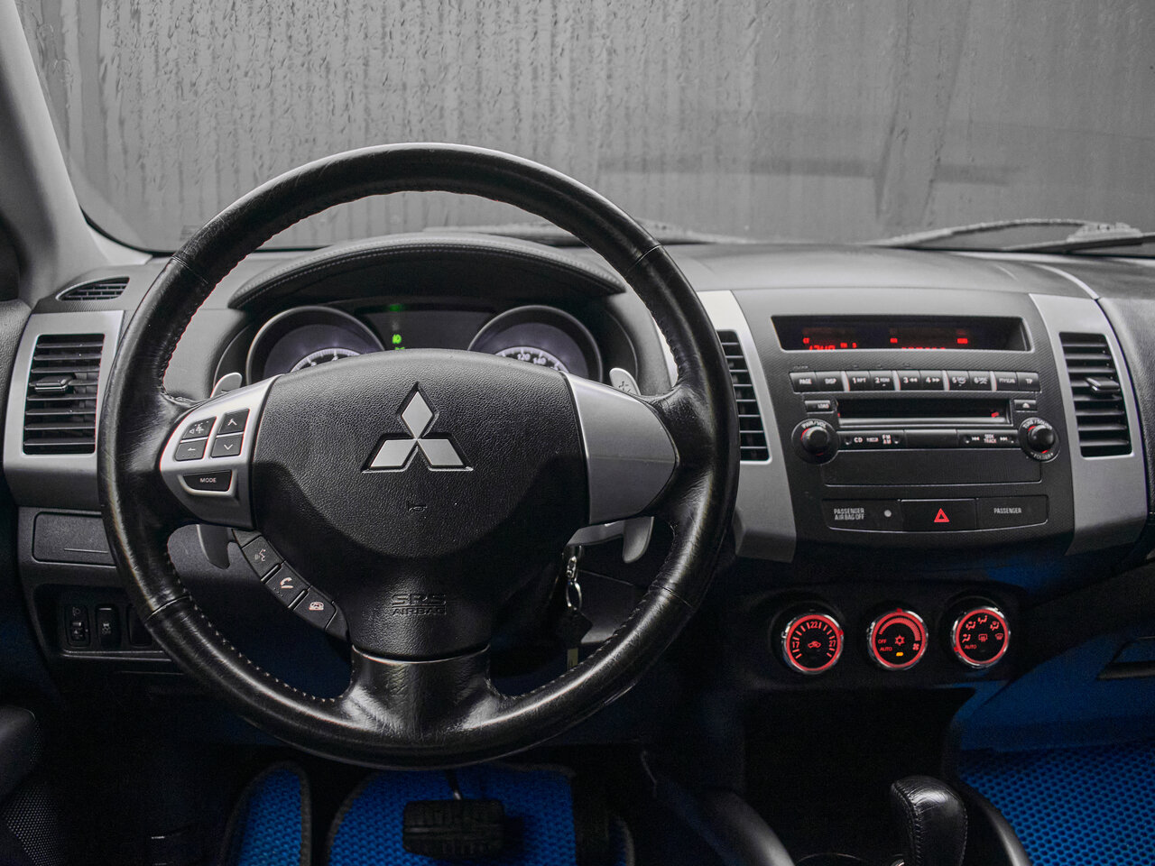 Купить Mitsubishi Outlander 2.4 CVT (170 л.с.) 4WD, 2011 в Екатеренбурге