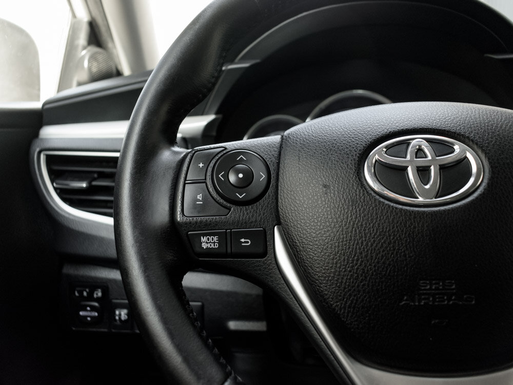 Купить Toyota Corolla 1.8 CVT (140 л.с.), 2013 в Екатеренбурге