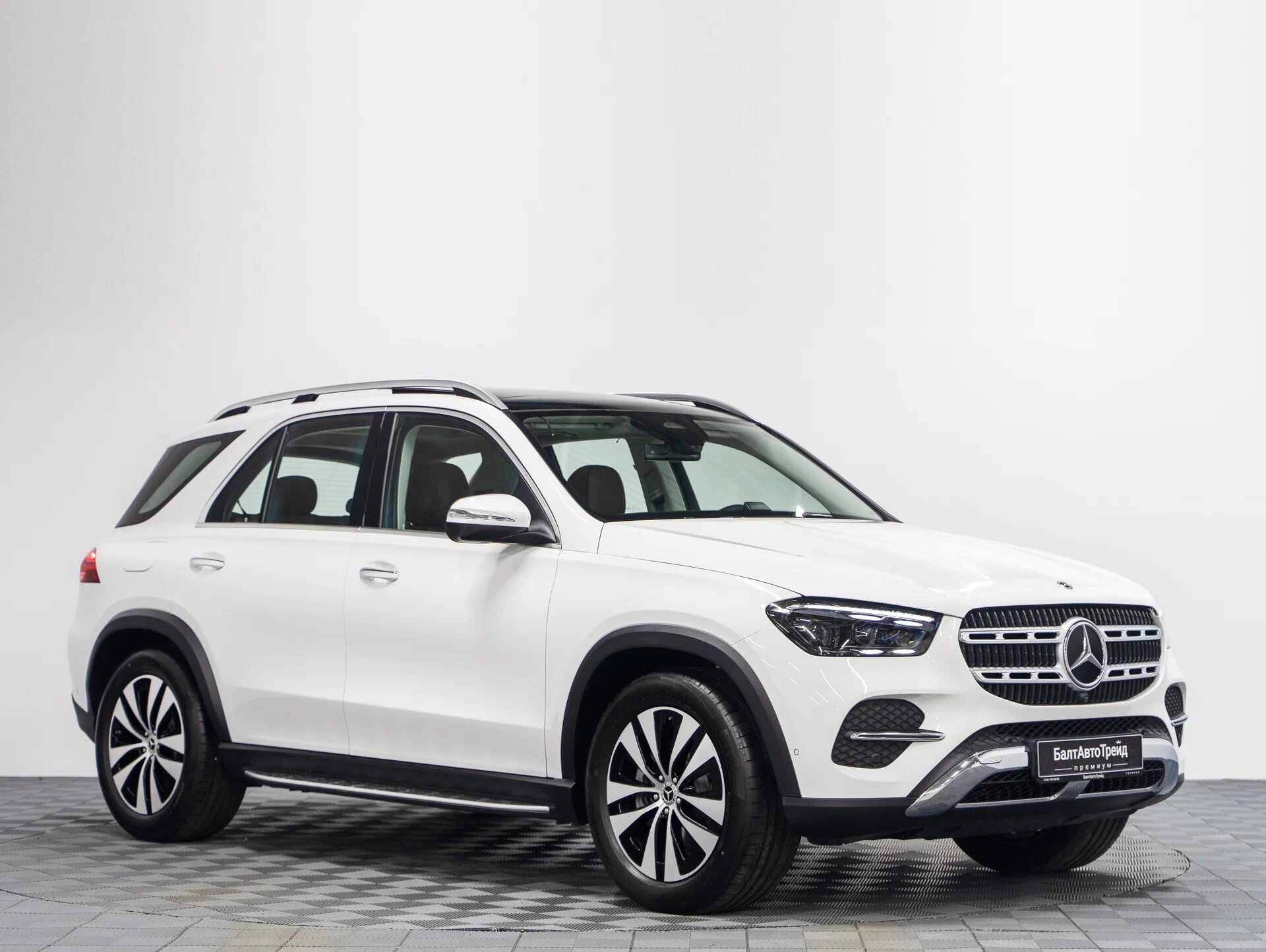 Автомобиль Mercedes-Benz GLE 300 d 2.0d AT (269 л.с.) 4WD - 5