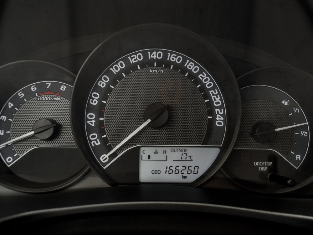 Купить Toyota Corolla 1.6 MT (122 л.с.), 2013 в Екатеренбурге