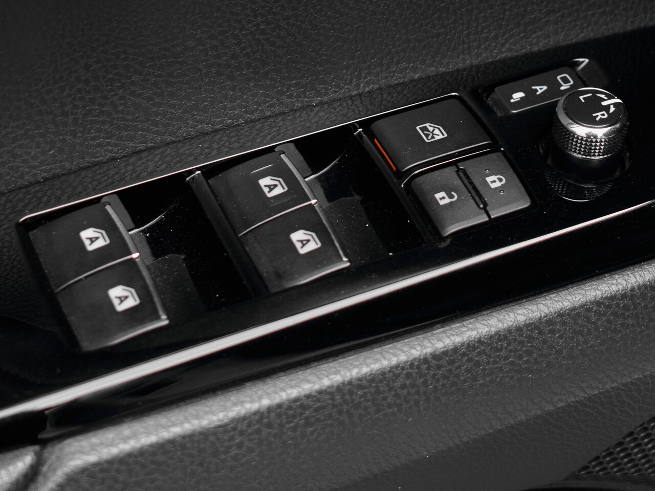 Купить Toyota Camry 2.5 AT (181 л.с.), 2021 в Екатеренбурге