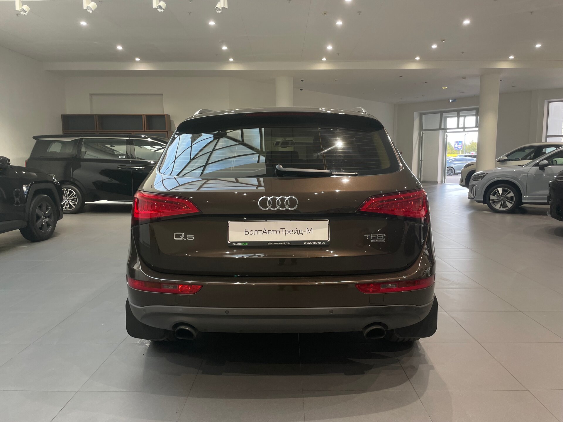 Автомобиль Audi Q5 2.0 AT (225 л.с.) 4WD - 5