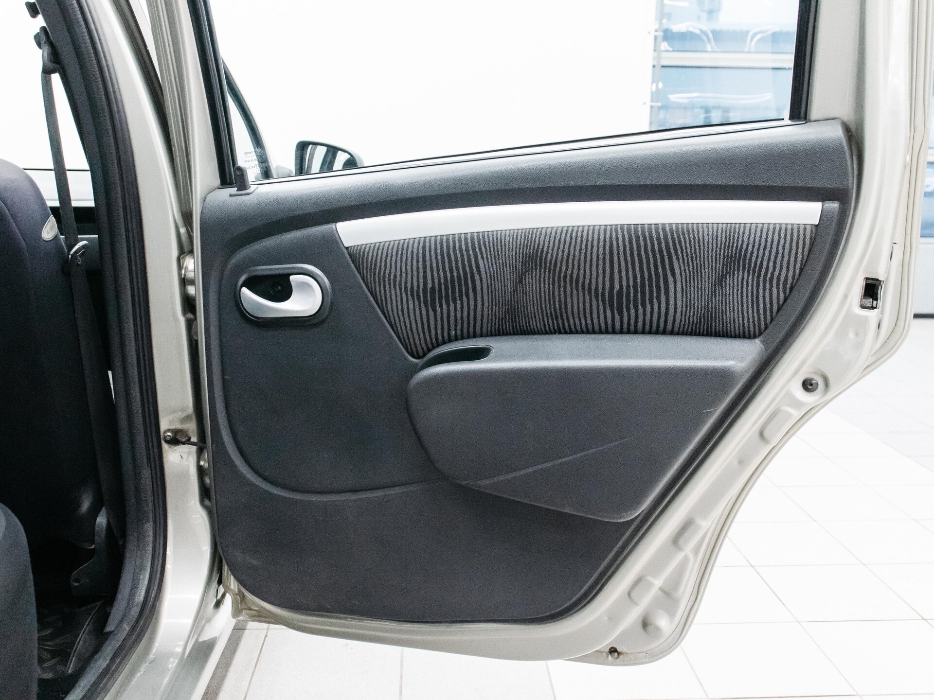 Renault Logan 2010 21