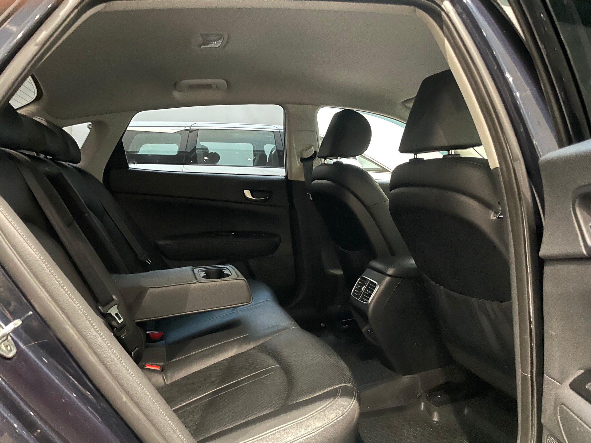 Автомобиль Kia Optima 2.4 AT (188 л.с.) - 10