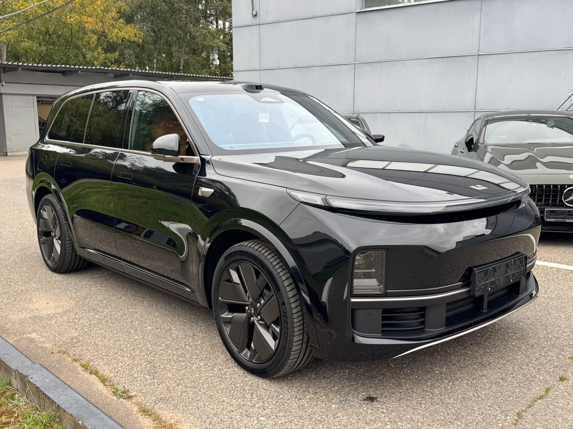 Автомобиль LiXiang L9 52.3 kWh 1.5hyb AT (449 л.с.) 4WD - 5