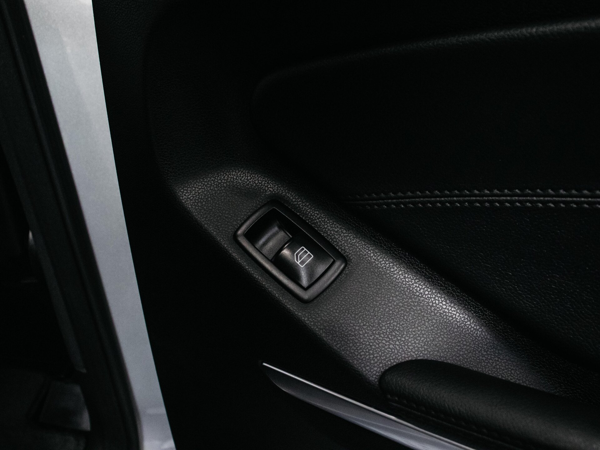 Mercedes-Benz M-Класс 2010 28