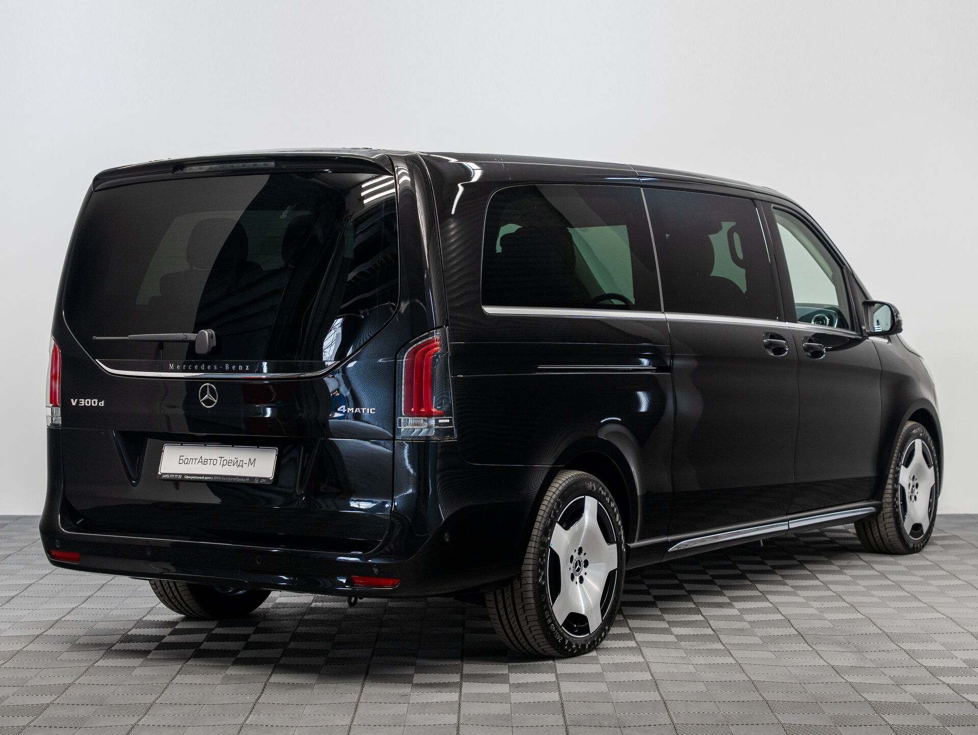Автомобиль Mercedes-Benz V-Класс 300 d экстра длинный 2.0d AT (237 л.с.) 4WD - 2