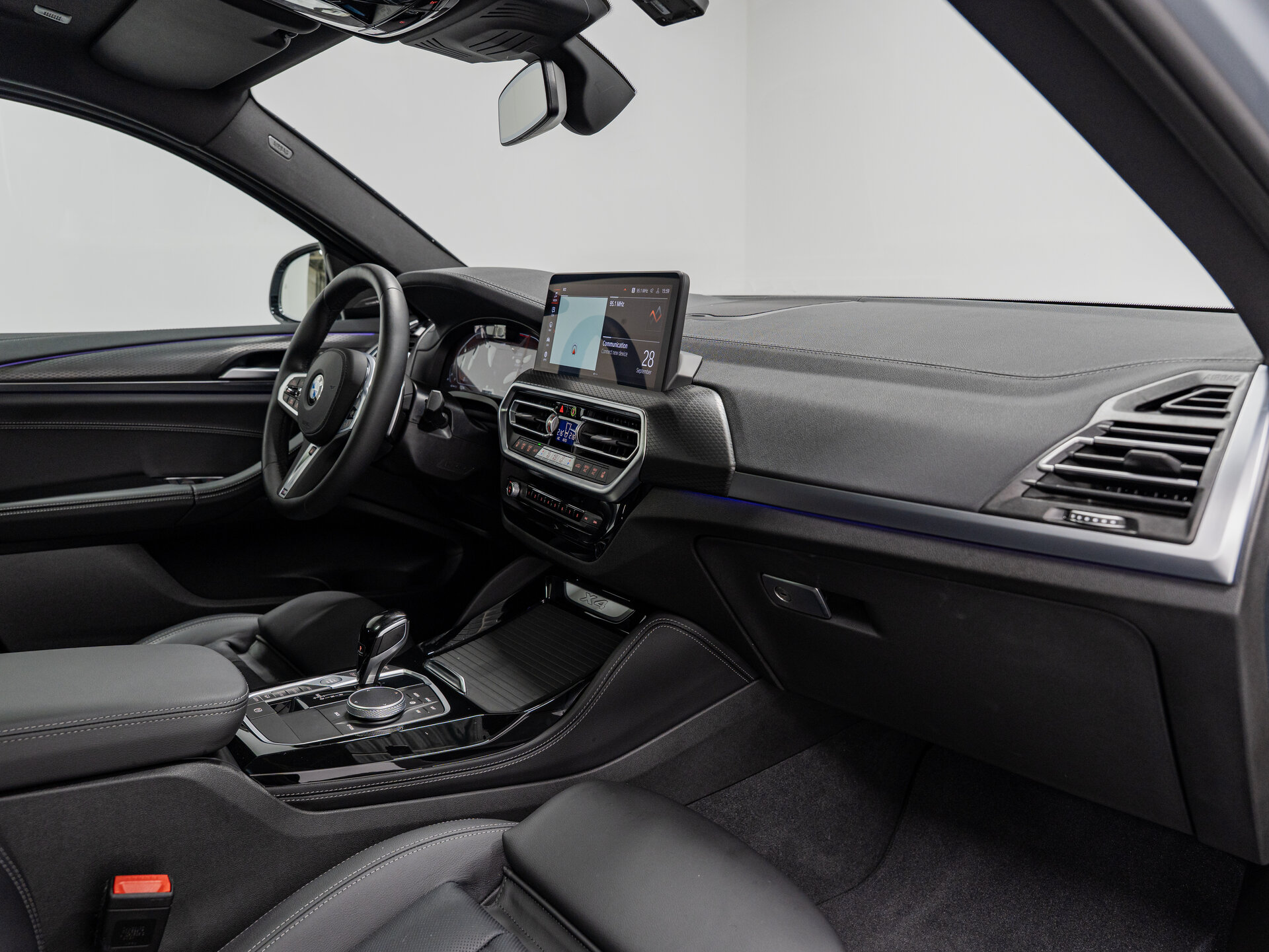 Автомобиль BMW X4 20i 2.0 AT (184 л.с.) 4WD - 14