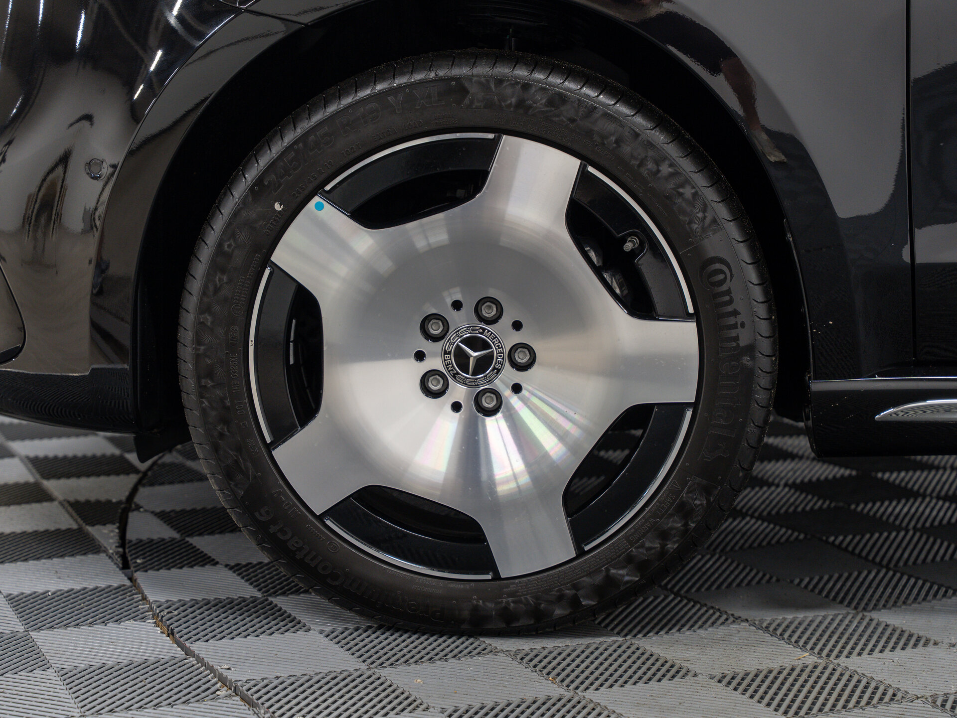 Автомобиль Mercedes-Benz V-Класс 300 d длинный 2.0d AT (237 л.с.) 4WD - 3