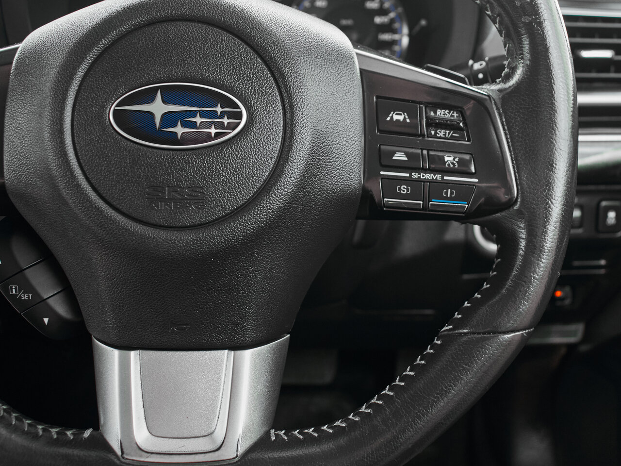 Купить Subaru Levorg 1.6 CVT (170 л.с.) 4WD, 2014 в Екатеренбурге