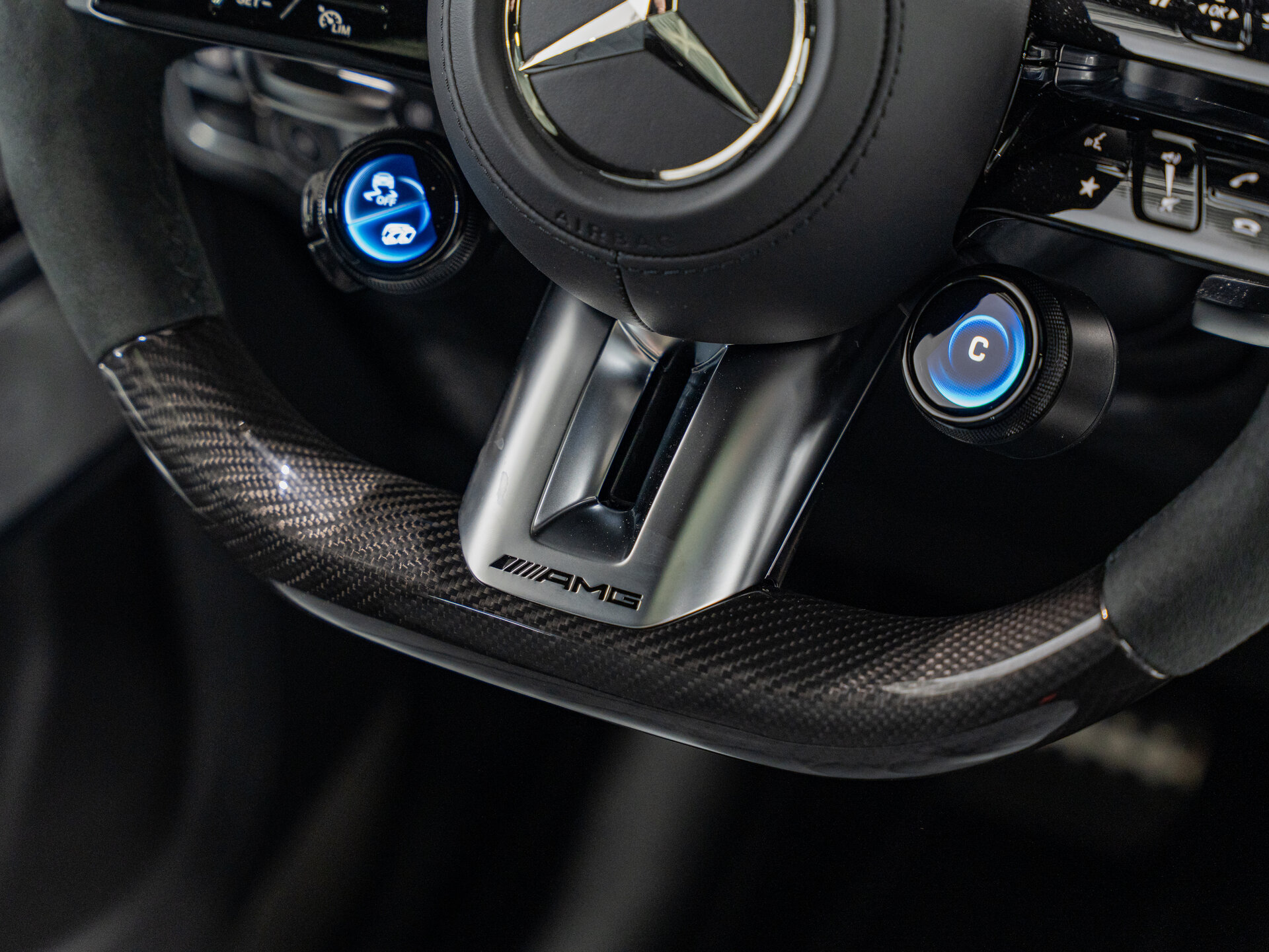 Автомобиль Mercedes-Benz G-Класс AMG 63 AMG 4.0 AT (585 л.с.) 4WD - 18