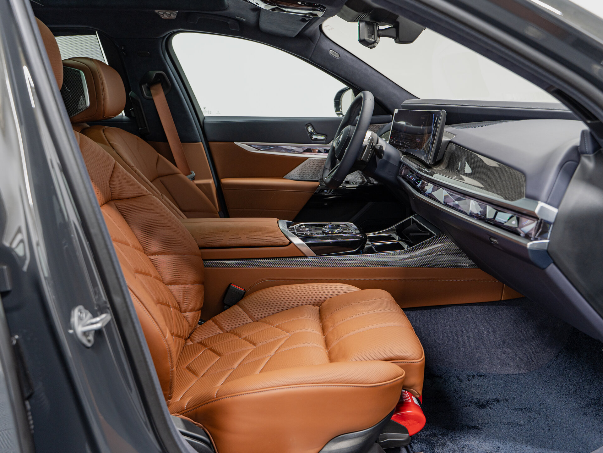 Автомобиль BMW 7 серии 760i xDrive 4.4 AT (544 л.с.) 4WD - 13