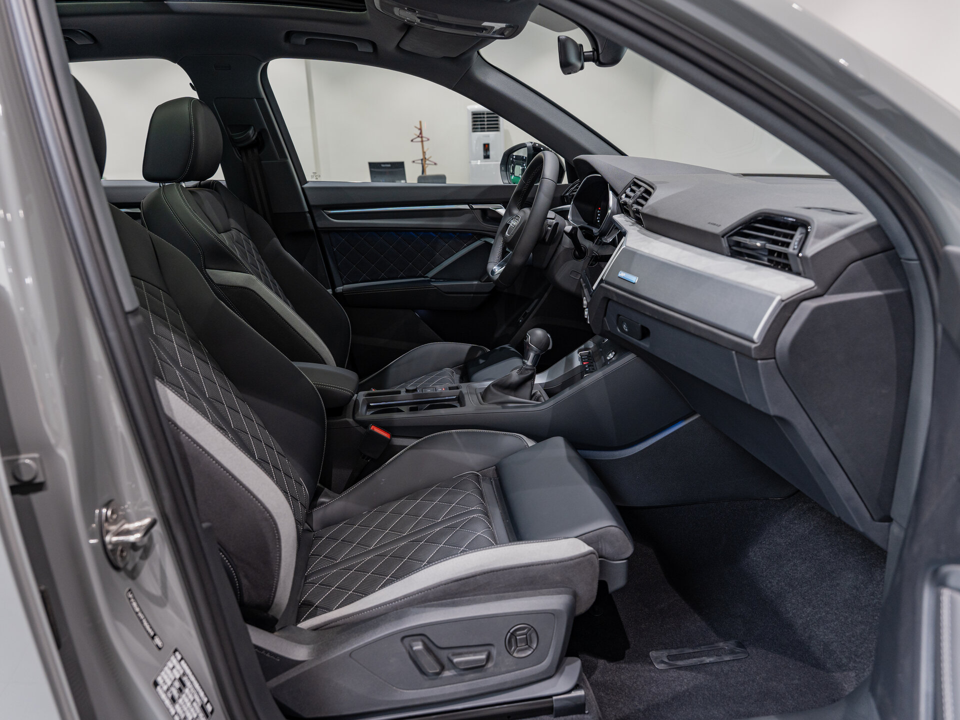 Автомобиль Audi Q3 35 TFSI 1.5 AMT (160 л.с.) - 9