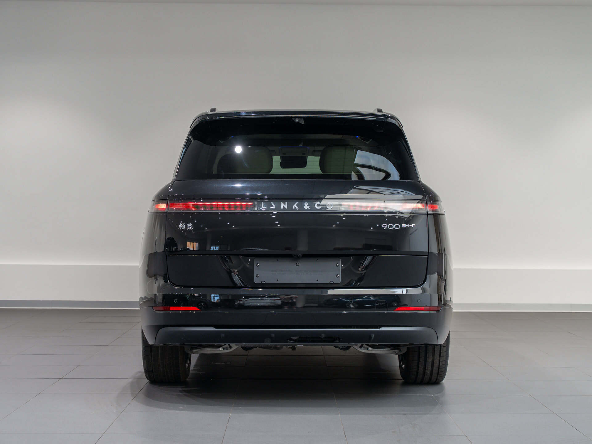 Автомобиль Lynk & Co 900 2.0hyb AT (734 л.с.) 4WD - 5