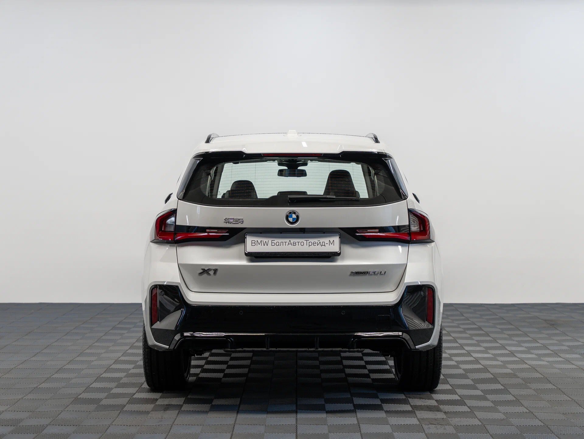 Автомобиль BMW X1 25Li xDrive 2.0 AMT (204 л.с.) 4WD - 6