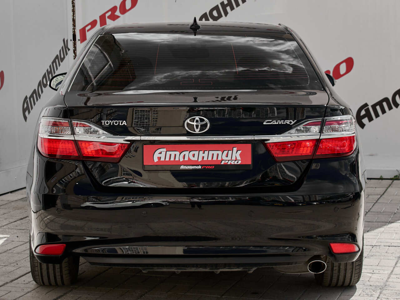Купить Toyota Camry 2.5 AT (181 л.с.), 2016 в Екатеренбурге