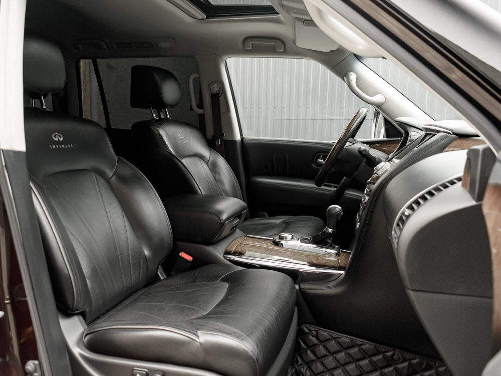 Купить Infiniti QX56 5.6 AT (405 л.с.) 4WD, 2011 в Екатеренбурге