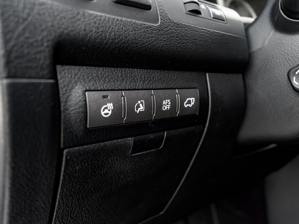 Купить Lexus LX 570 5.7 AT (367 л.с.) 4WD, 2011 в Екатеренбурге