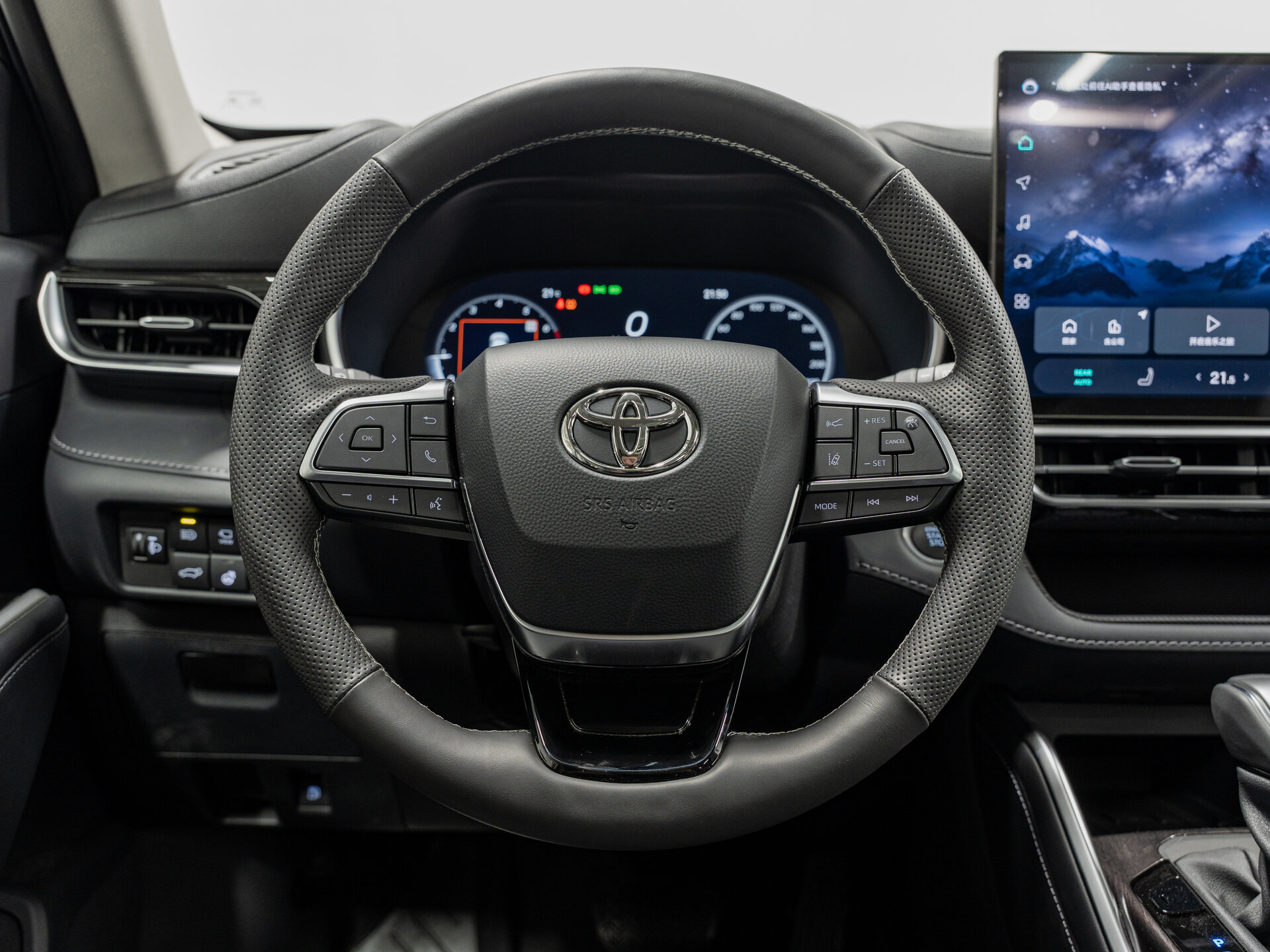Автомобиль Toyota Highlander 2.0 AT (248 л.с.) 4WD - 16