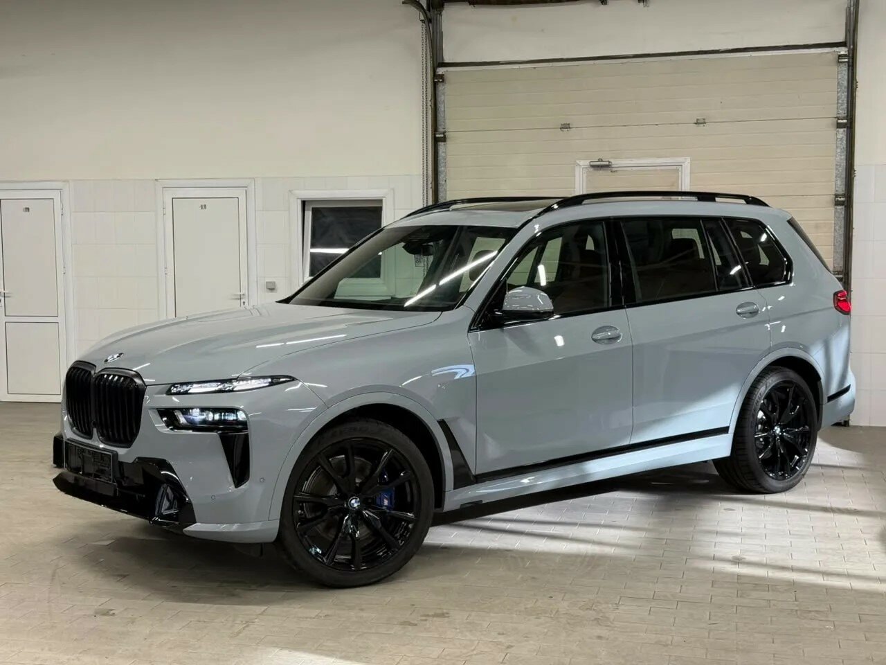 Автомобиль BMW X7 40i 3.0 AT (381 л.с.) 4WD - 1