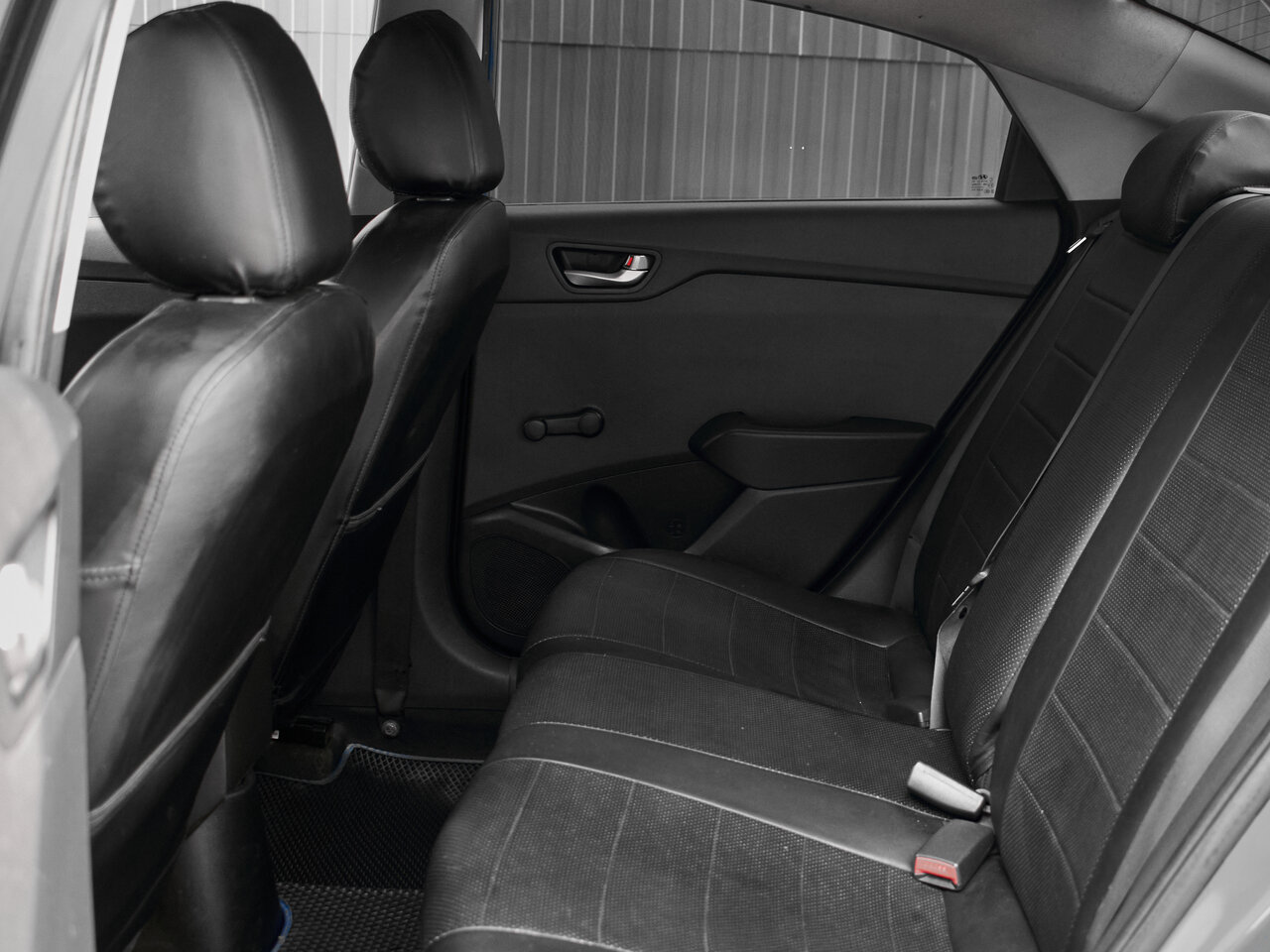 Купить Hyundai Solaris 1.4 MT (100 л.с.), 2017 в Екатеренбурге
