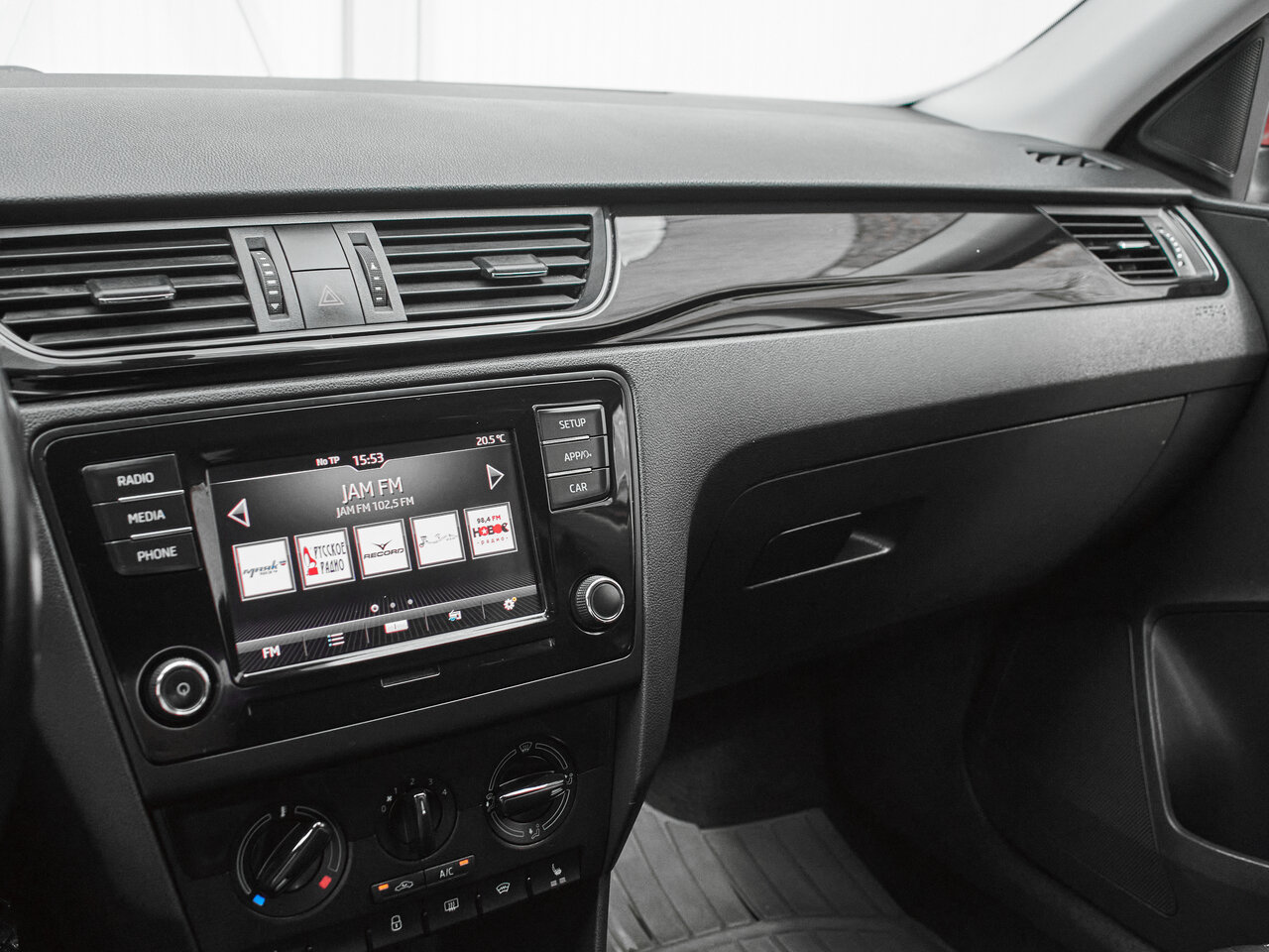 Купить Skoda Rapid 1.6 MT (90 л.с.), 2018 в Екатеренбурге