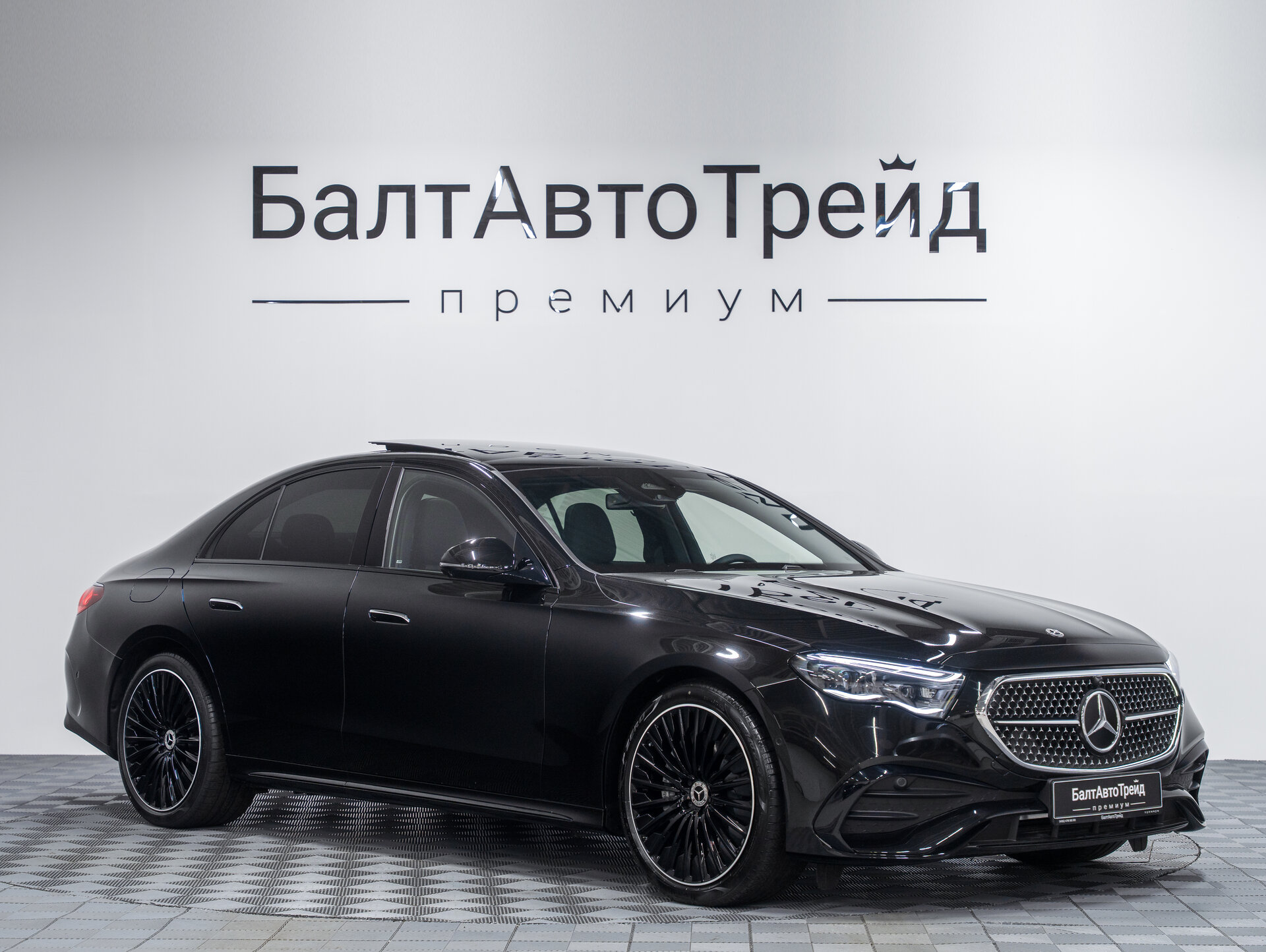 Автомобиль Mercedes-Benz E-Класс 200 2.0 AT (204 л.с.) - 5