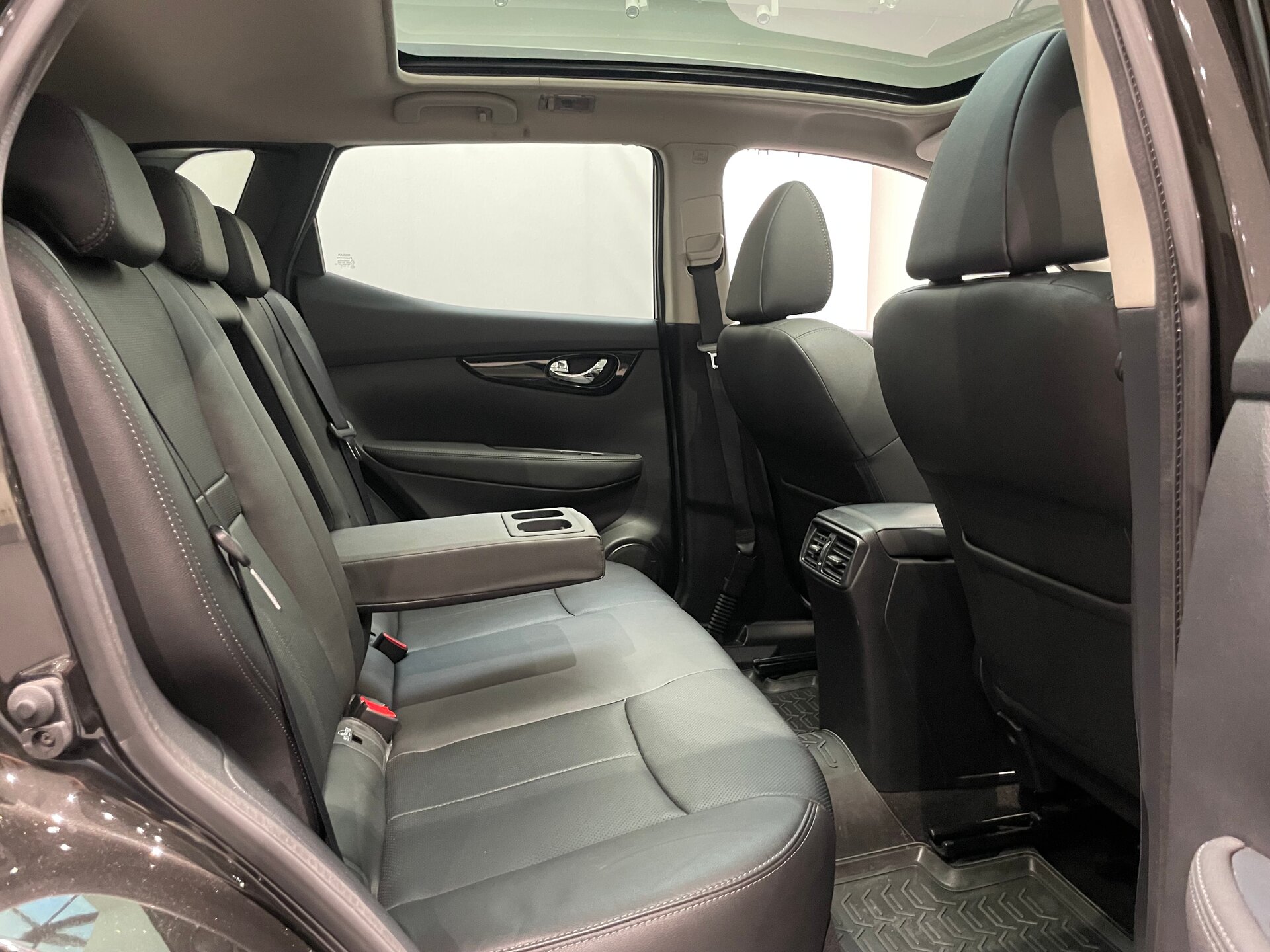 Автомобиль Nissan Qashqai 2.0 CVT (144 л.с.) 4WD - 10