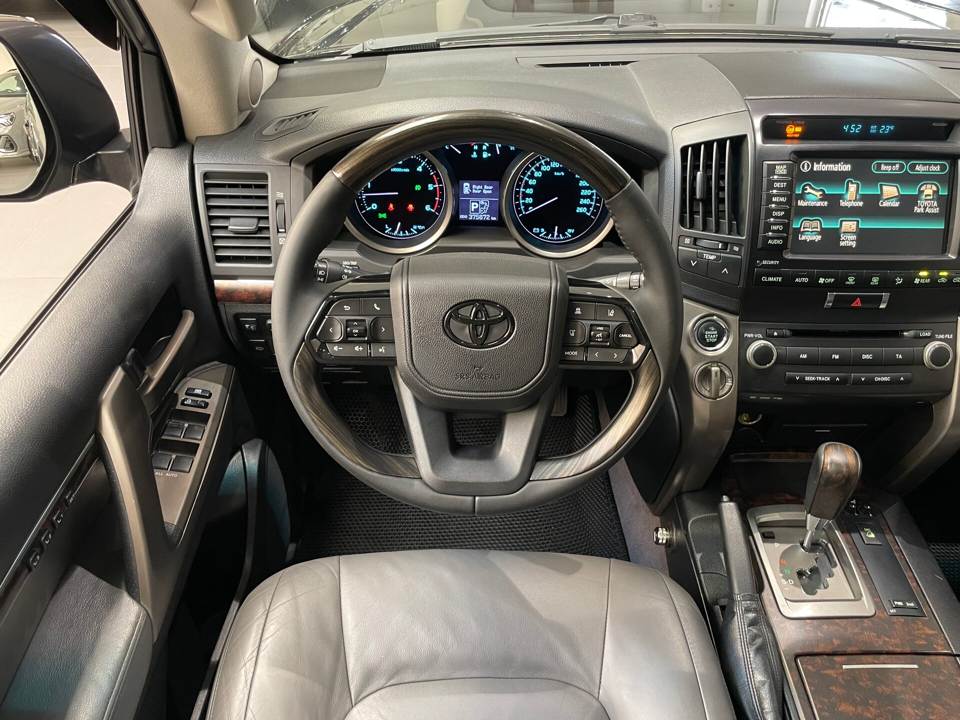 Автомобиль Toyota Land Cruiser 4.5d AT (235 л.с.) 4WD - 16