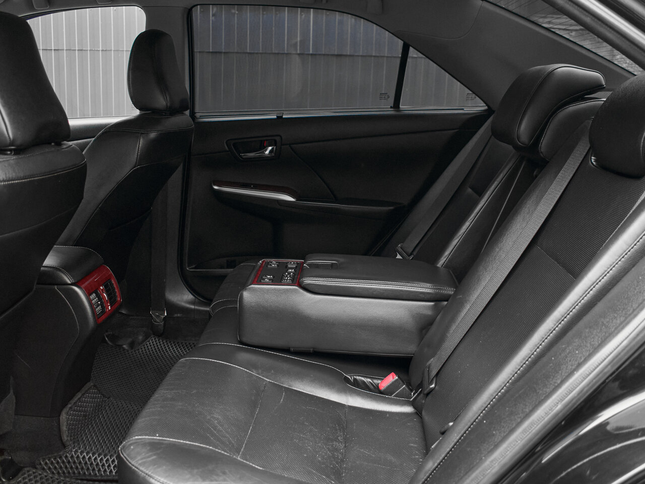 Купить Toyota Camry 3.5 AT (249 л.с.), 2013 в Екатеренбурге