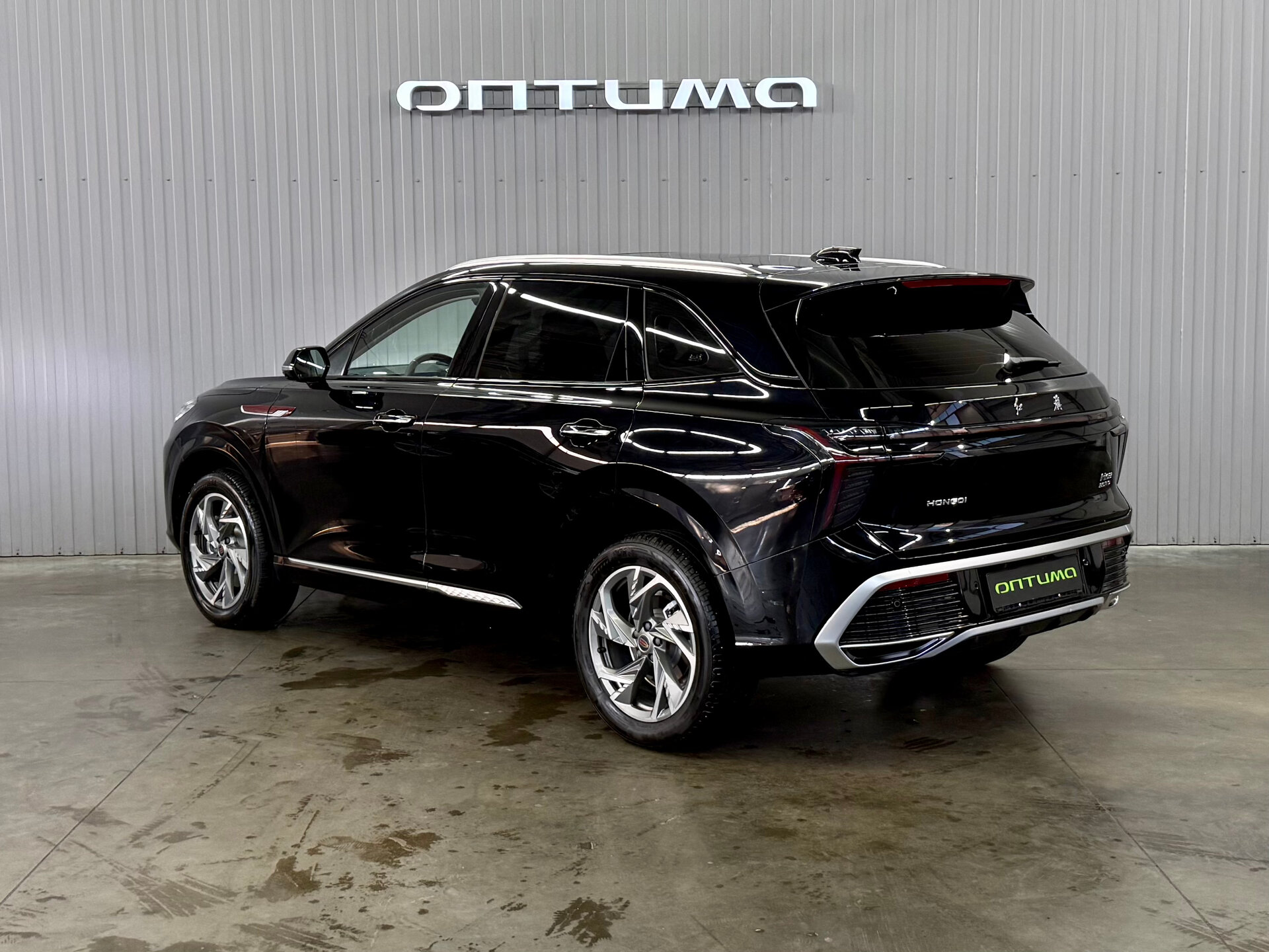 Hongqi HS3 