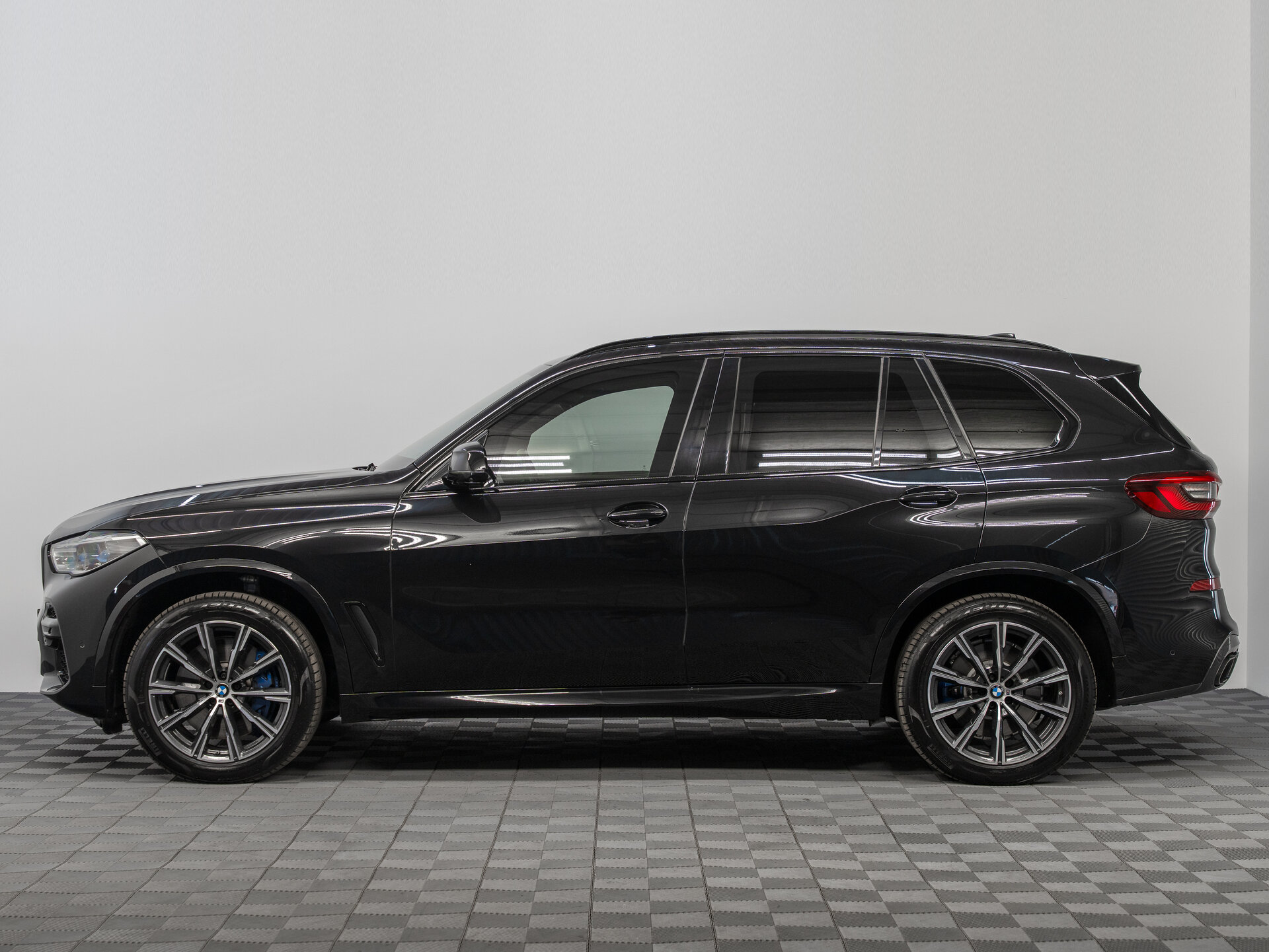 Автомобиль BMW X5 M50i 4.4 AT (530 л.с.) 4WD - 8