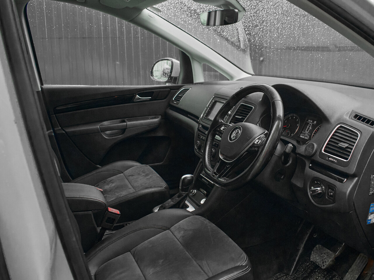 Купить Volkswagen Sharan 1.4 AMT (150 л.с.), 2017 в Екатеренбурге